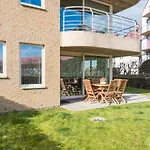 Apartment Ground Floor Apartment With Large Garden *