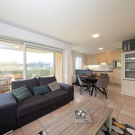 Ground Floor Apartment With Large Garden Apartment