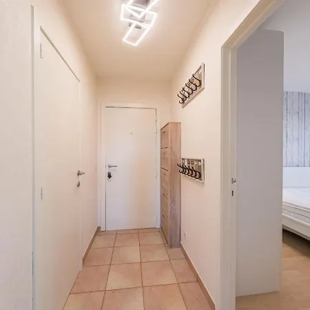 Ground Floor With Large Garden Middelkerke