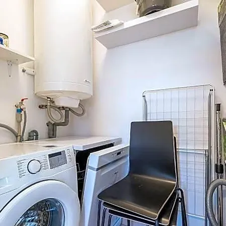 Ground Floor With Large Garden *