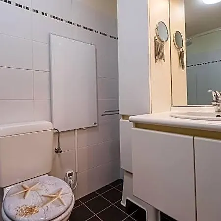Lejlighed Ground Floor With Large Garden *